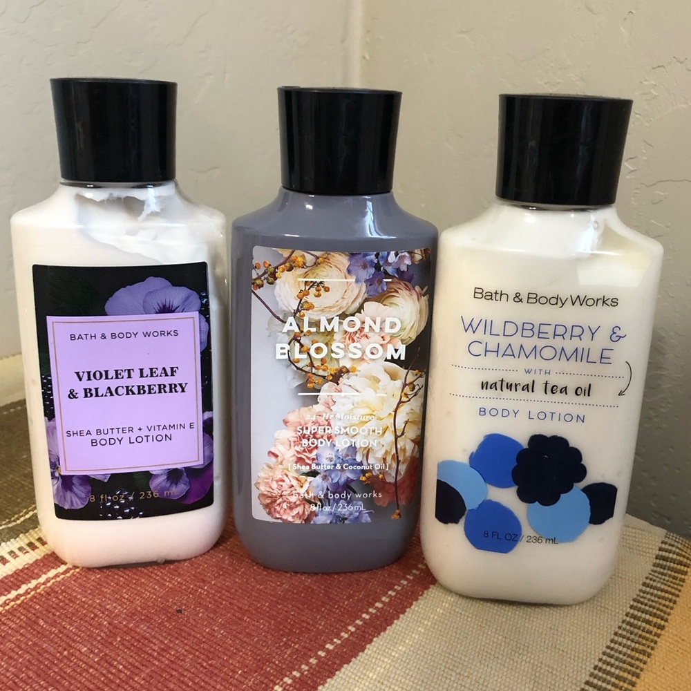 Bath & Body Works Violet Leaf Blackberry + Almond Blossom +Wildberry Chamomile